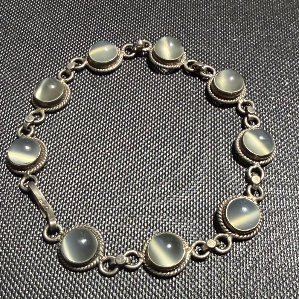 Vintage Sterling Silver Clear/Grey Moonstone 7.5" Bracelet (2)